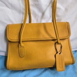 Vintage Coach Yellow Leather Laurie Double Strap Flap Shoulder Bag 9032